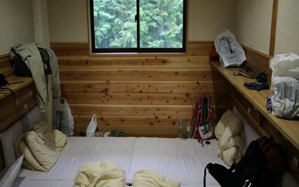 Kitadake4 Cozy accommodation on futon bedding, a standard for Japan’s mountain huts