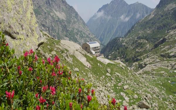 001 Refuge de Larribet (2072m) in the Central Pyrenees