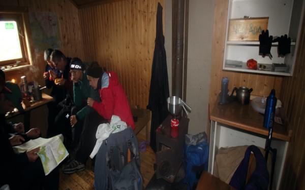 Sheltering in the emergency shelter at Syterskalet