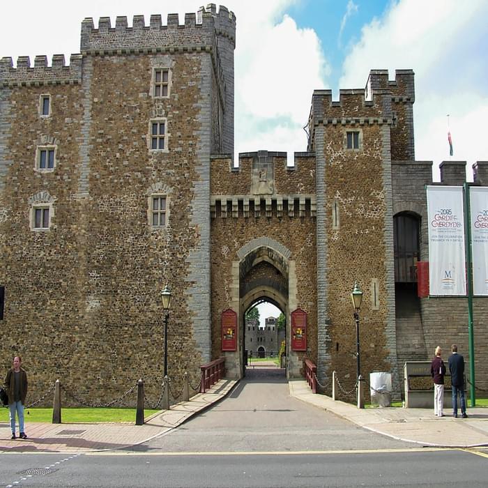 Cardiff Castle’s impressive entrance (Stage 1)