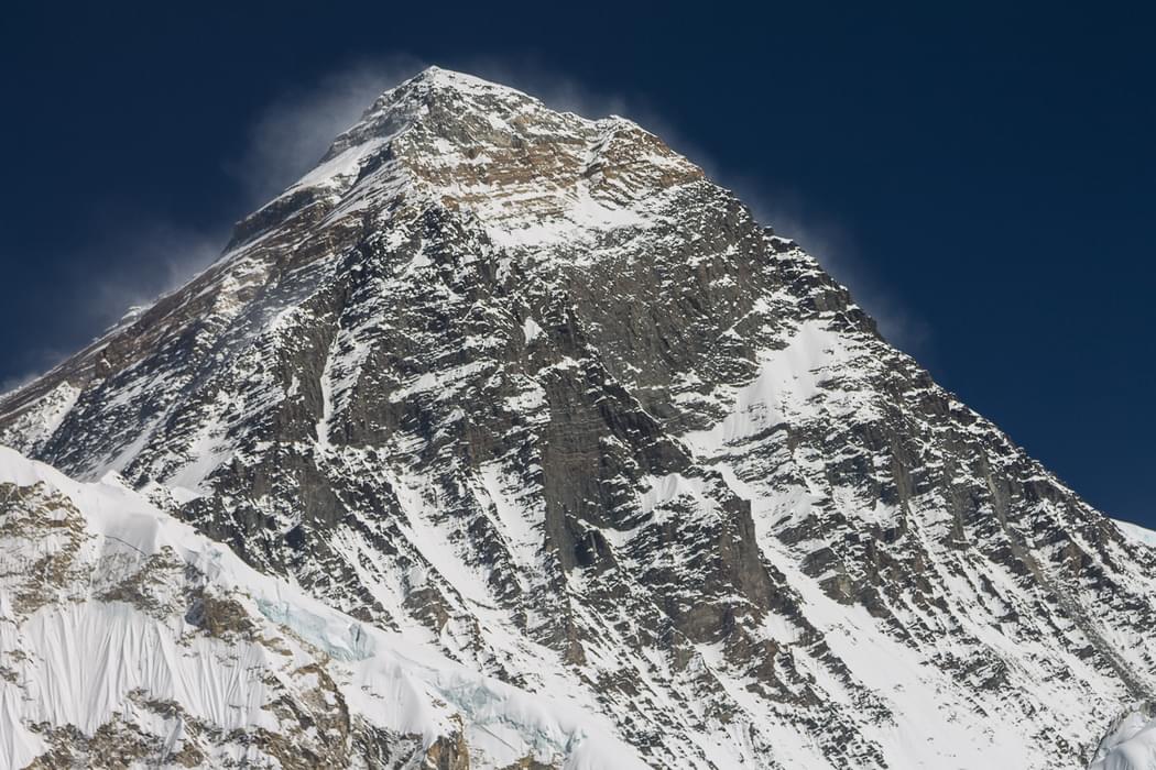Chomolungma As Viewed From  Kala  Patthar 5646M Southeast Ridge With The Classic  Hillary Tenzing Route Is On The Right