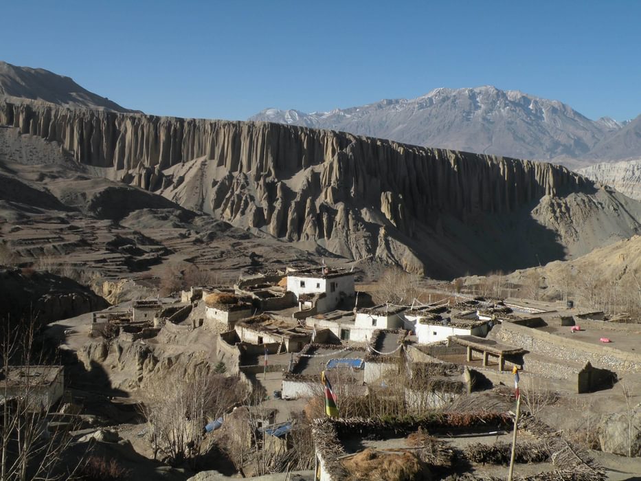 Mustang Yara Village And Cliffs