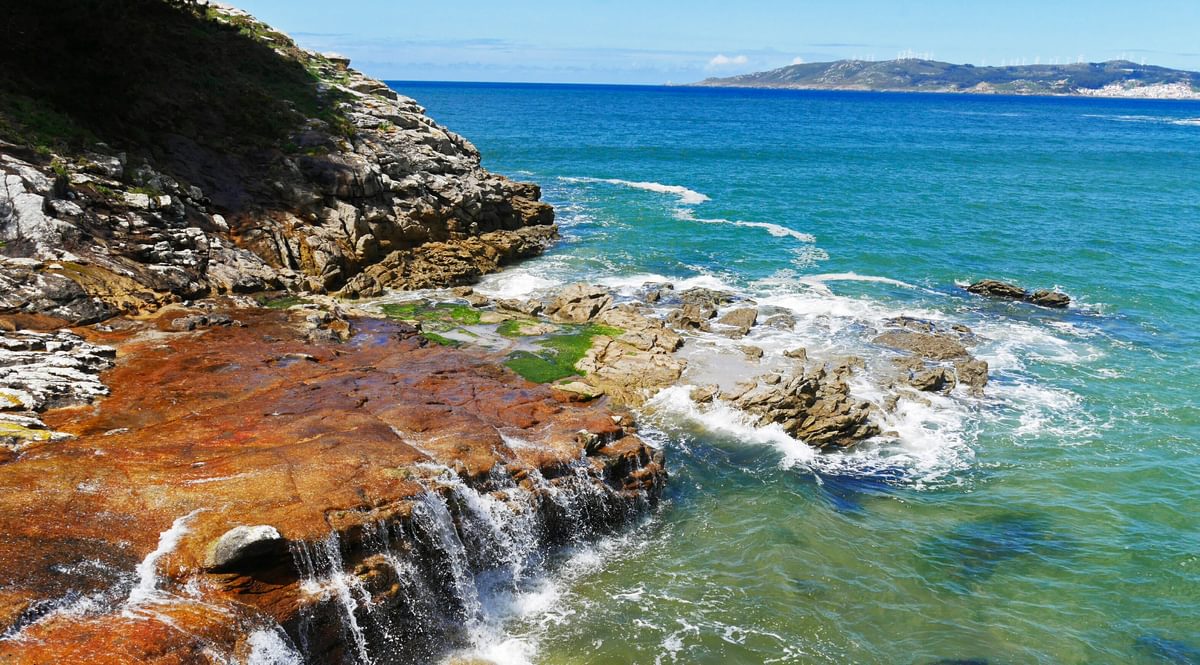 Beautiful coastline on the Camiño dos Faros