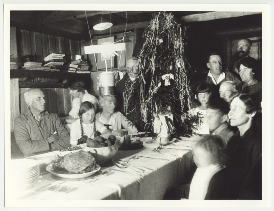 Interior at Waldheim Chalet 1926 F Smithies Collection Tasmanian Archives NS573 4 10 1 20