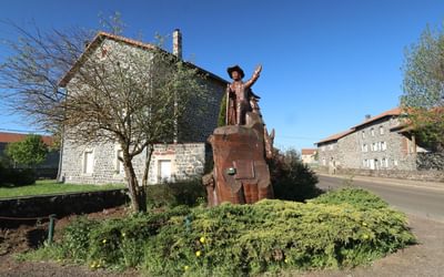 Robert Louis Stevenson statue