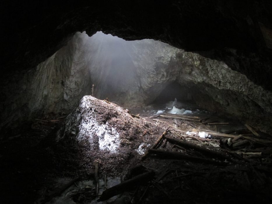 Focul Viu Ice Cave is estimated to hold 25,000 m3 ice