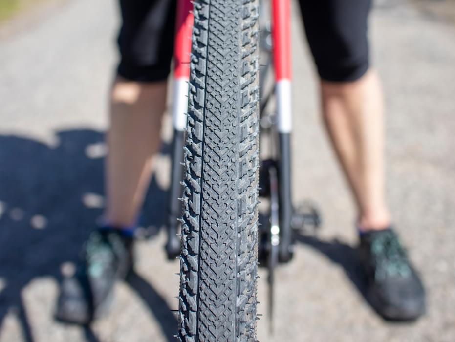 A 38c wide gravel tyre suitable for mixed road and trail use