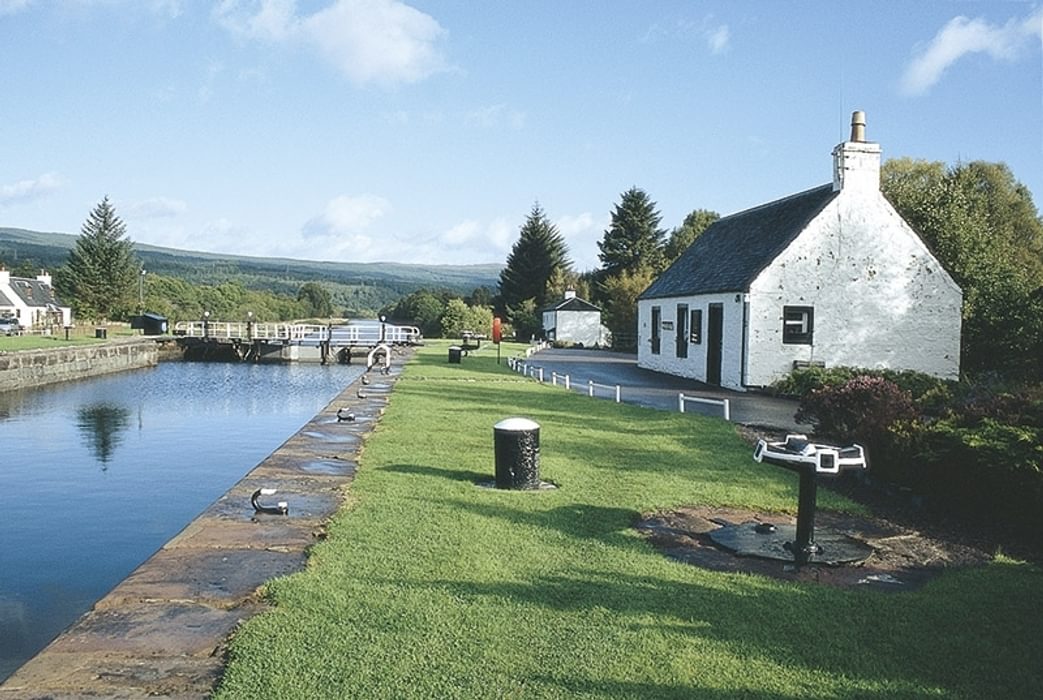 Cullochy Lock near Aberchalder
