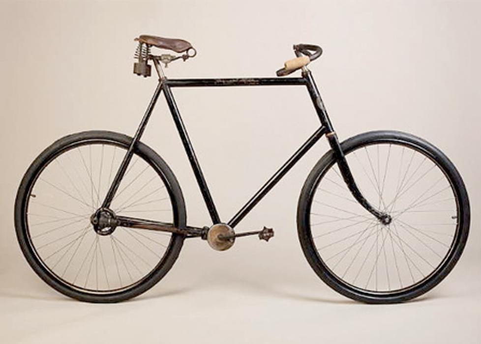 early 20th century bicycle