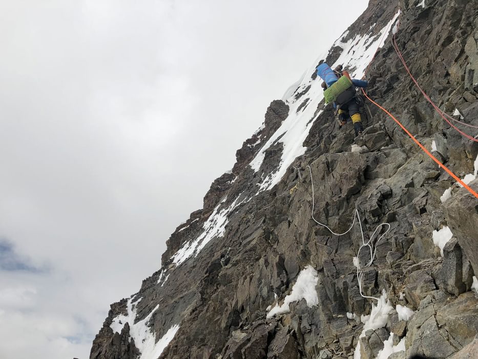 Steep climbing at 6000m