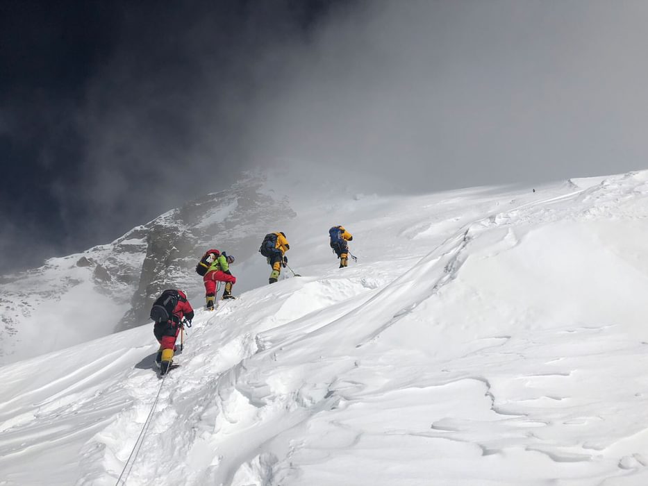 Team climbing at 7400m on K2