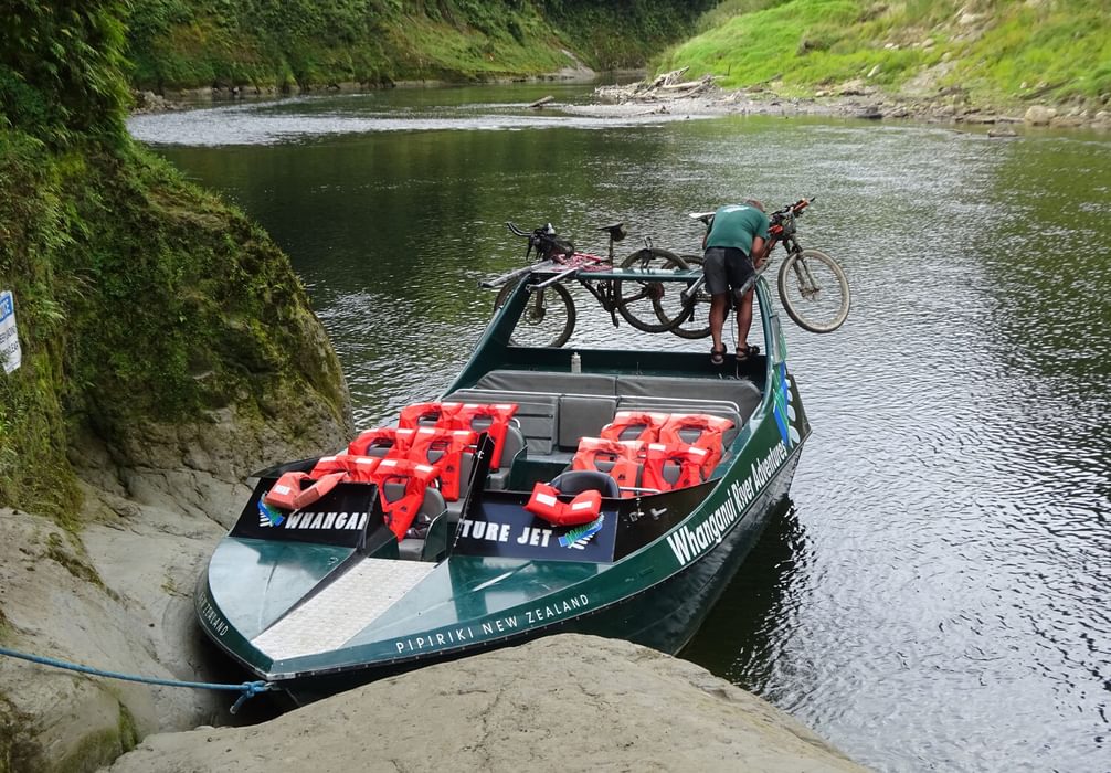 Whanganui River jet boat