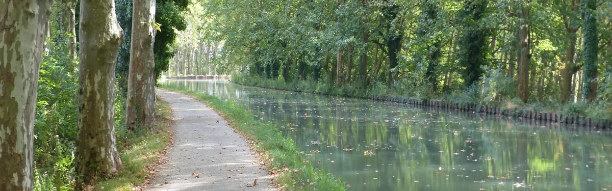 02 The Garonne Canal offers one of the best routes on traffic free asphalted paths