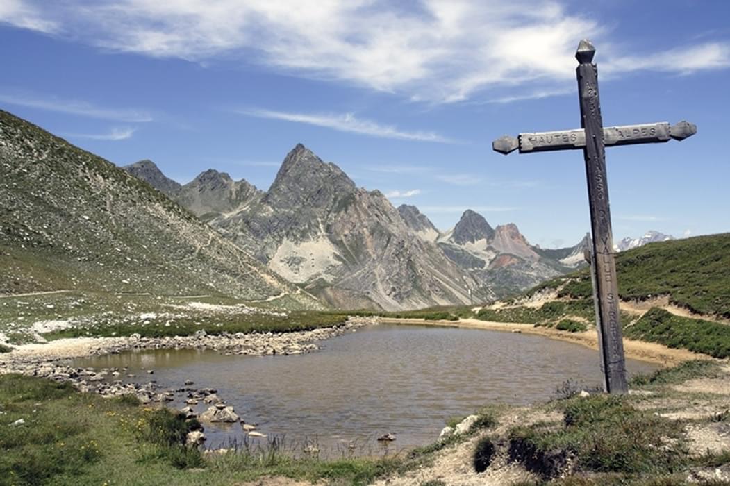 A rustic signpost on the GR5 trail
