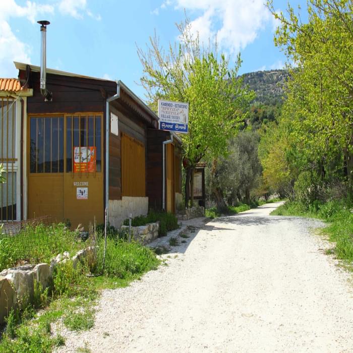Vretsia Village Tavern