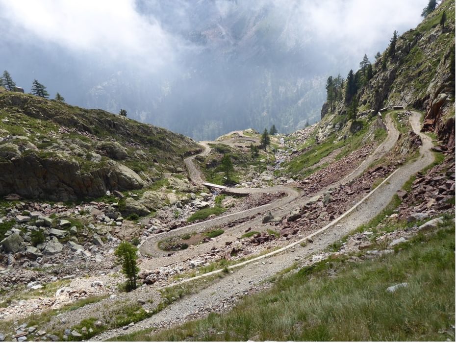 Military road descending to Terme di Valdieri day 50