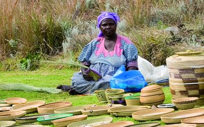 Zulu craft worker