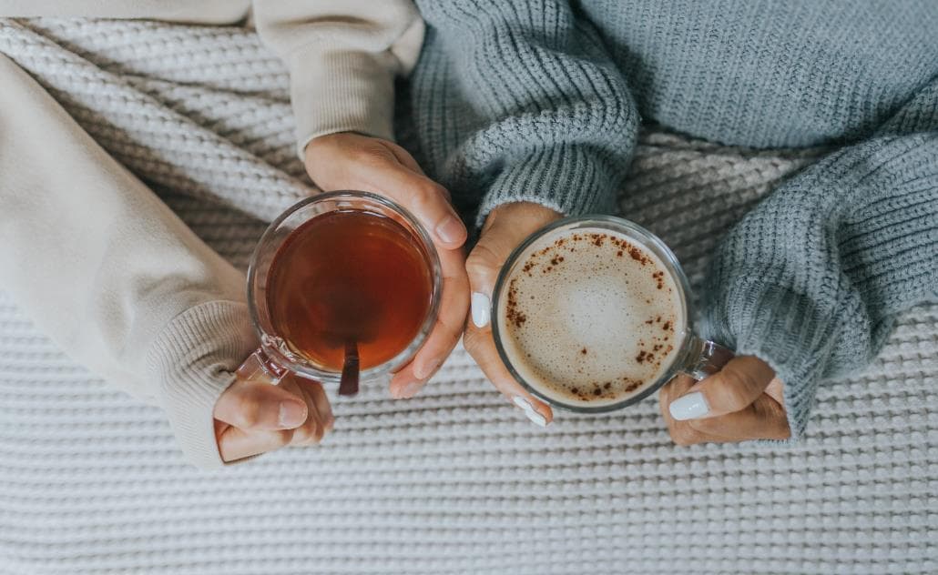 Hot drinks in bed