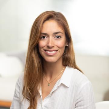 Professional headshot of Elizabeth Font