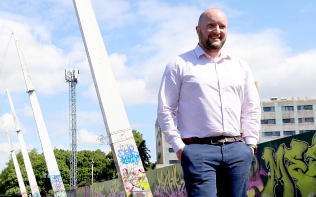 People and careers hero 106