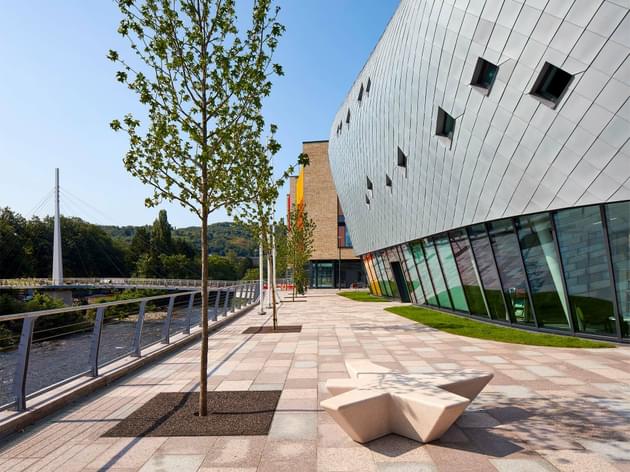Llys Cadwyn exterior riverside 43