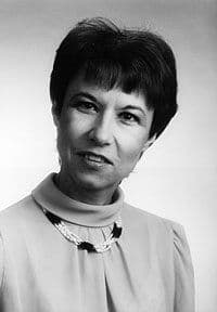 Elizabeth Raum