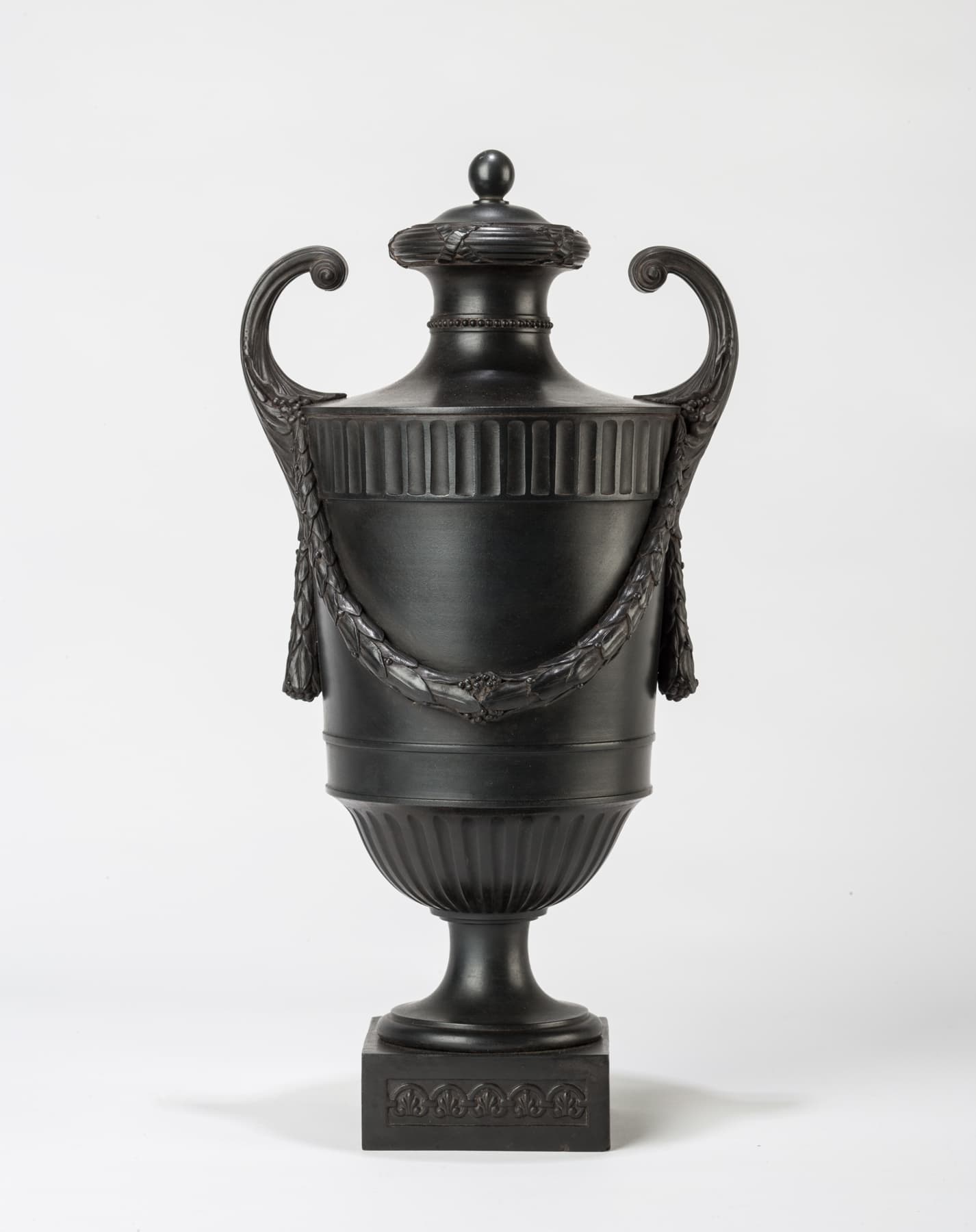 Wedgwood bentley vase