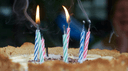 Geburtstagskuchen mit Kerzen
