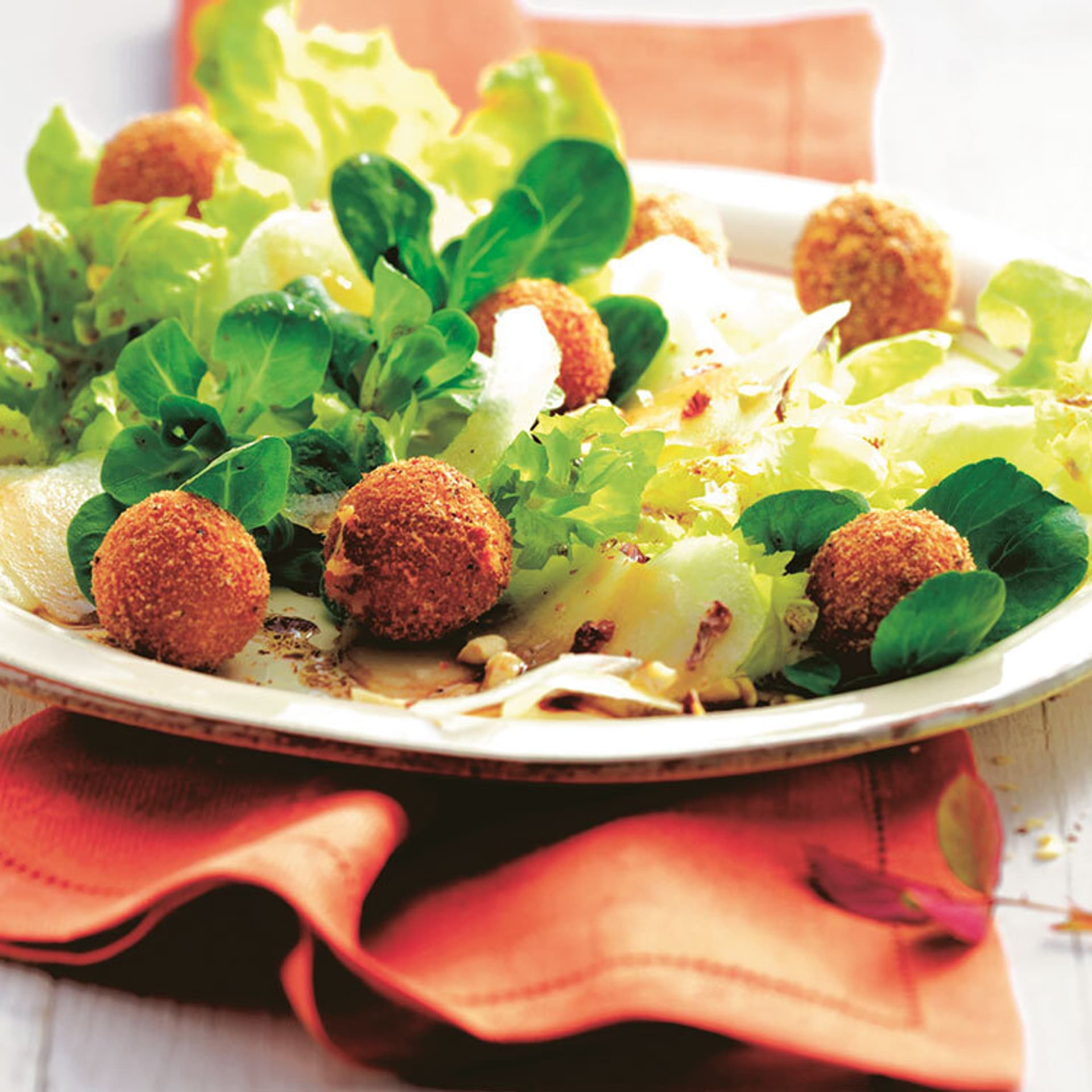 Herbstsalat Mit Birne Und Kaseballchen Schrot Korn