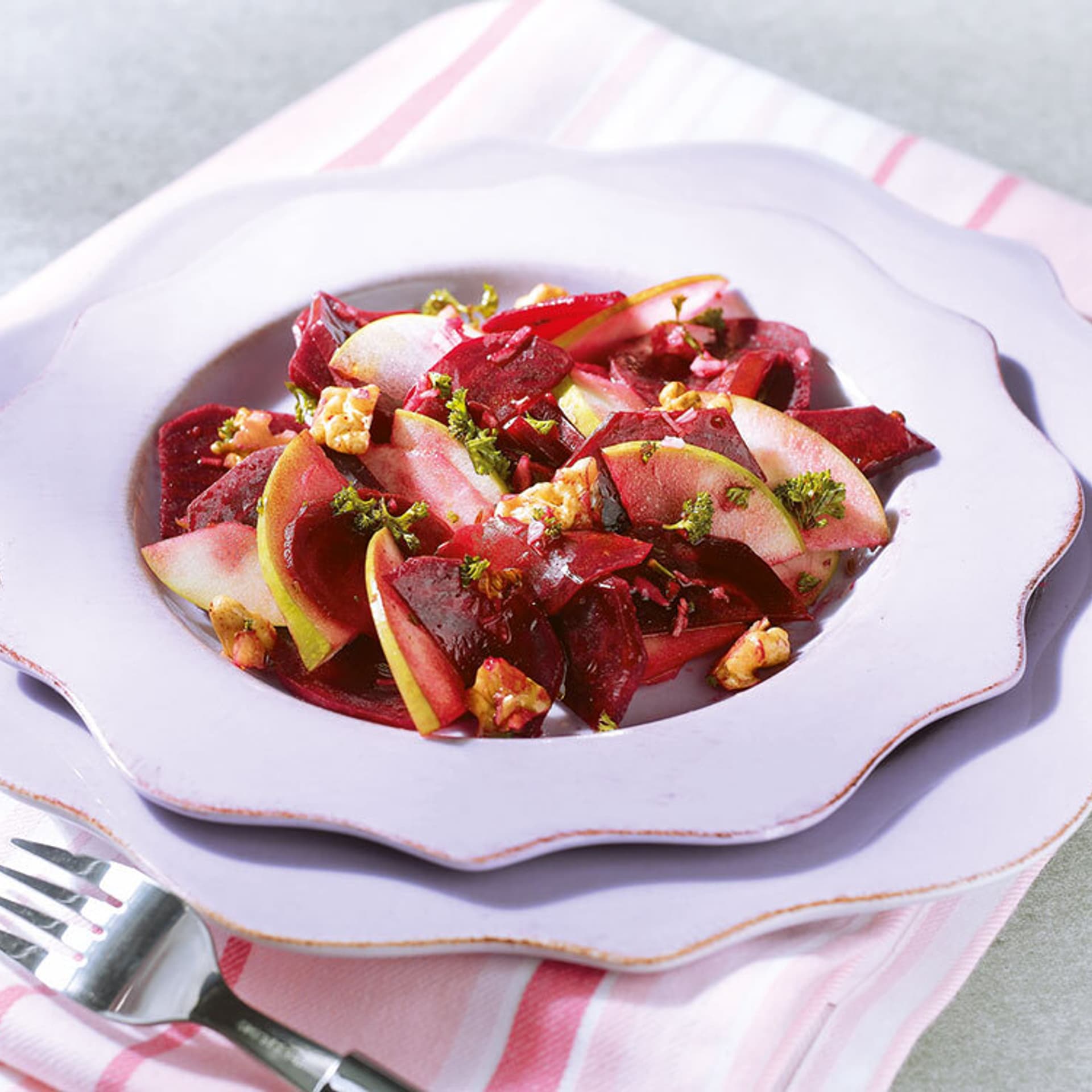 Rote-Rüben-Salat mit Walnüssen | Schrot&Korn