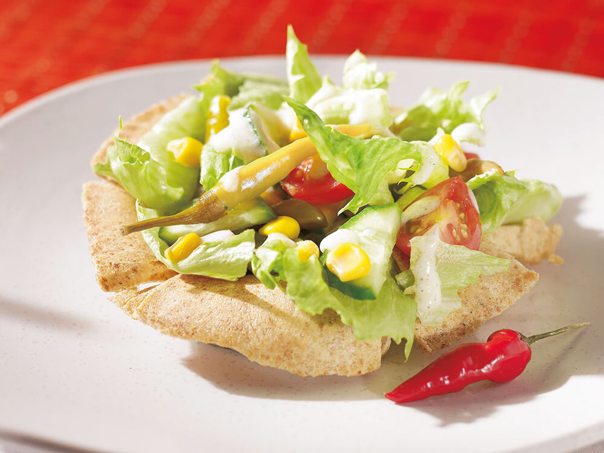 Tacoschale mit Salatfüllung