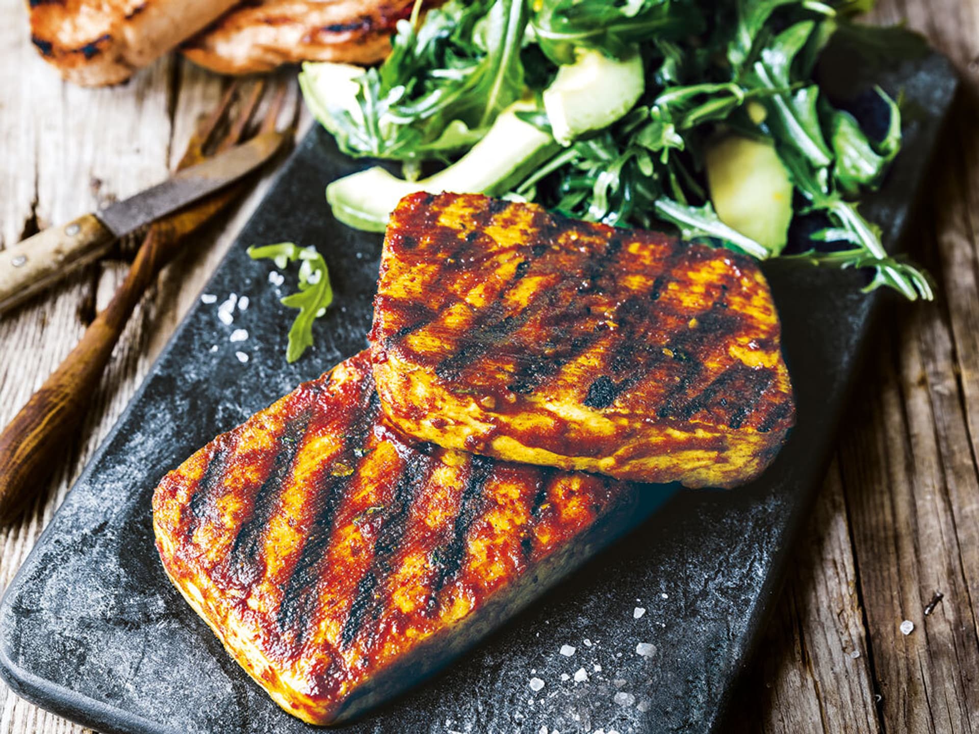 Tofu-Steak mit Rucola-Salat