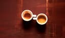 Zwei Kaffeetassen