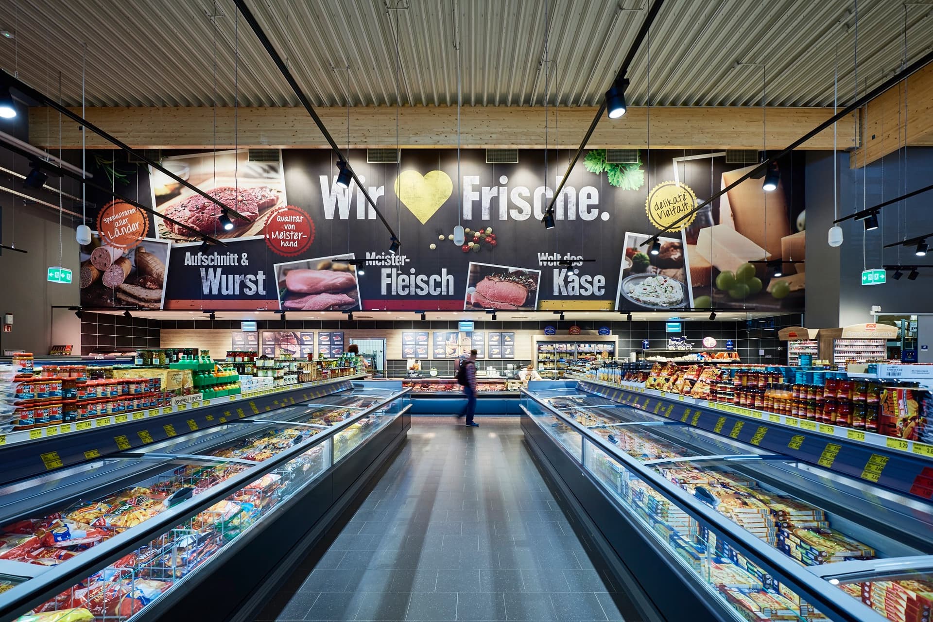 Mehr DemeterWare für Edeka? BioHandel Mehr DemeterWare für Edeka? BioHandel