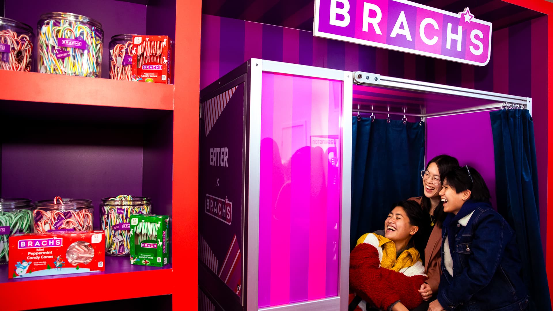 Eater Under Wraps Photo Booth