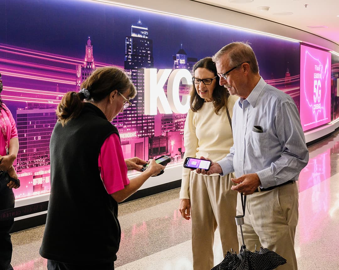 T Mobile Club Magenta 1080x860 2