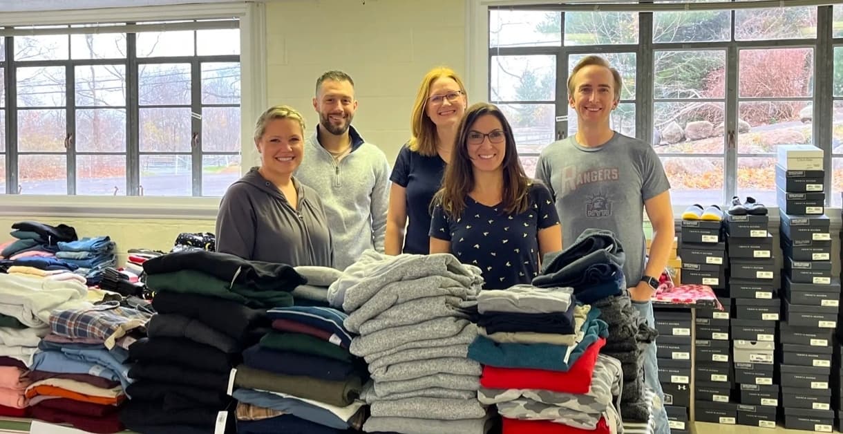 Sparks Gives Back Ridgefield