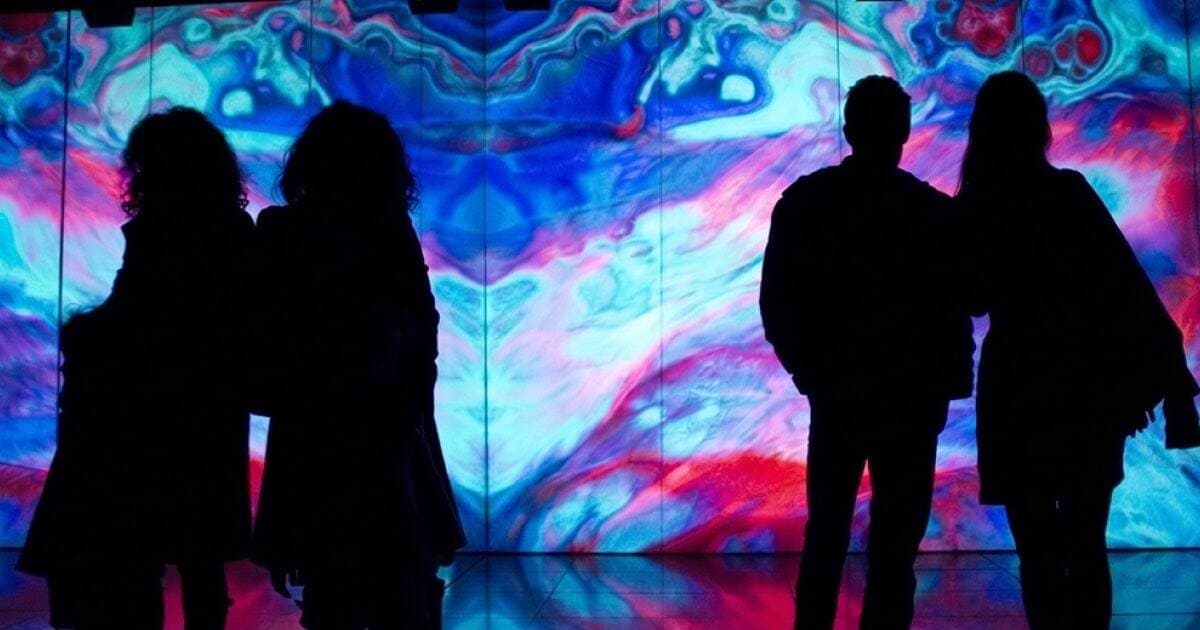 Large-Format Motion Content in Healthcare Exhibits