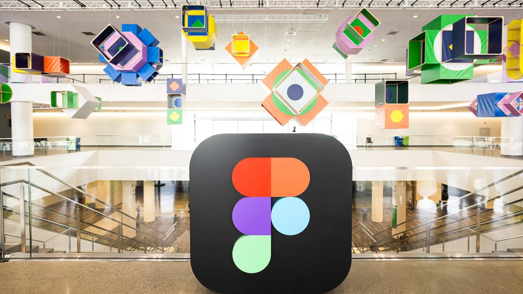 Figma Config Logo Statue