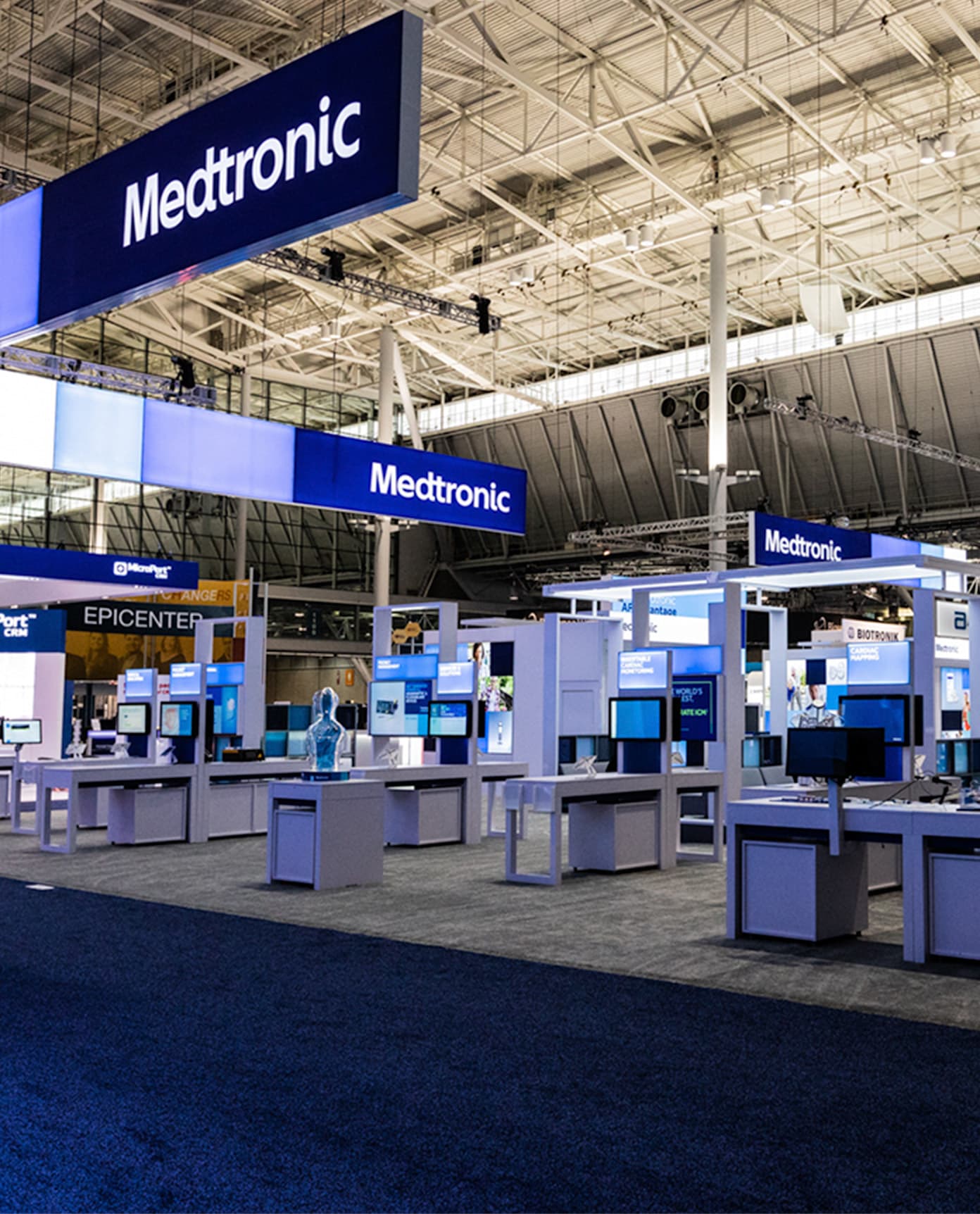 Medtronic tradeshow globalprogram 696x862 image6 1 2x