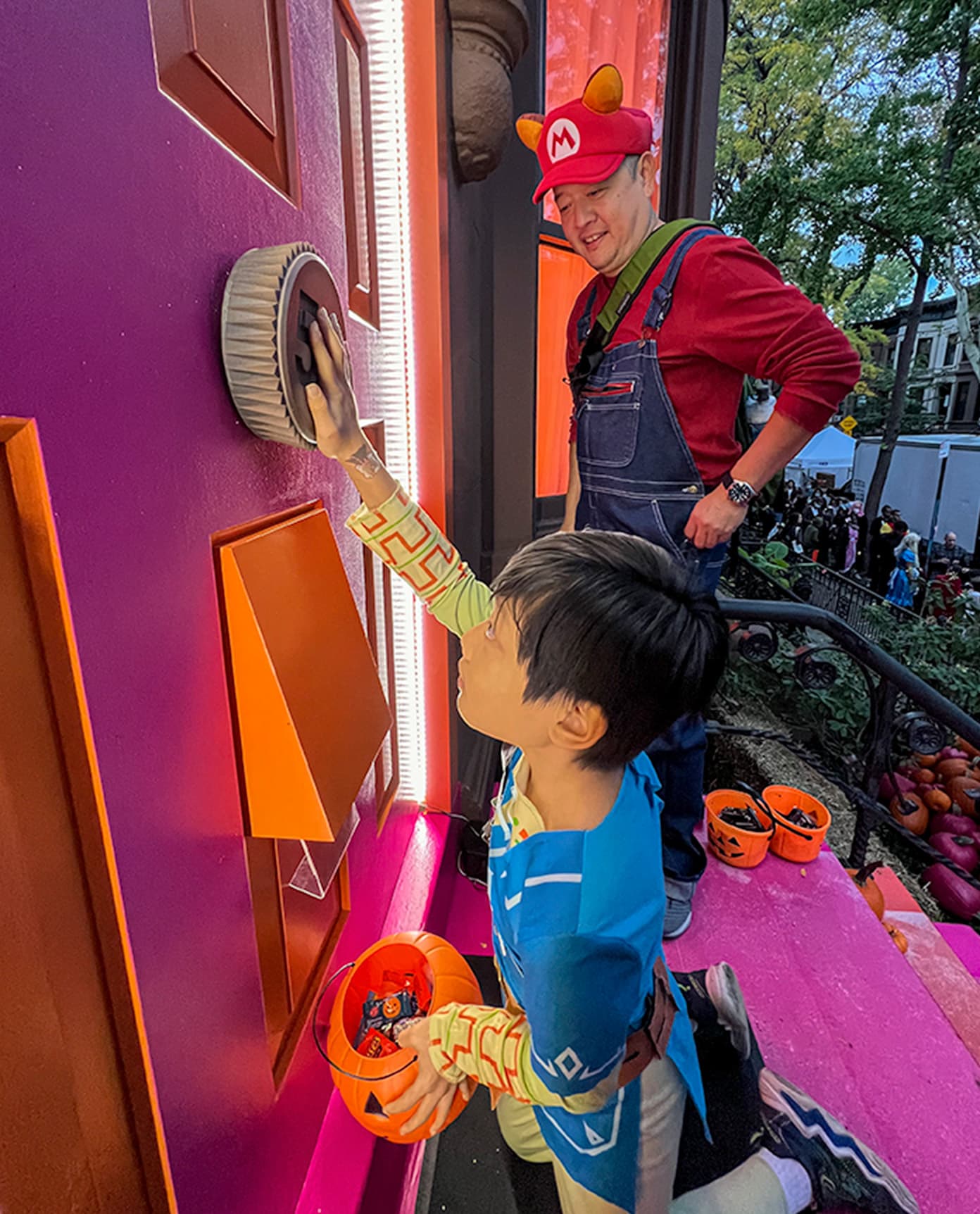 T-Mobile & Reese’s Apartment 5G Halloween