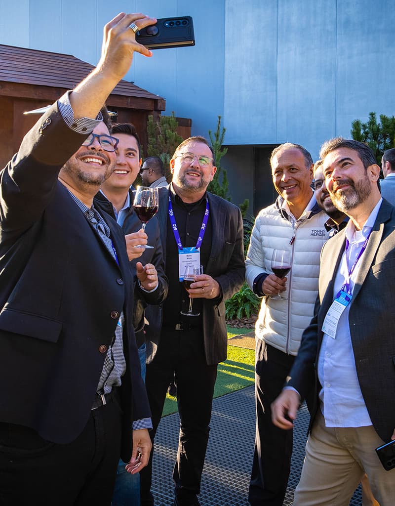 salesforce-mwc-selfie