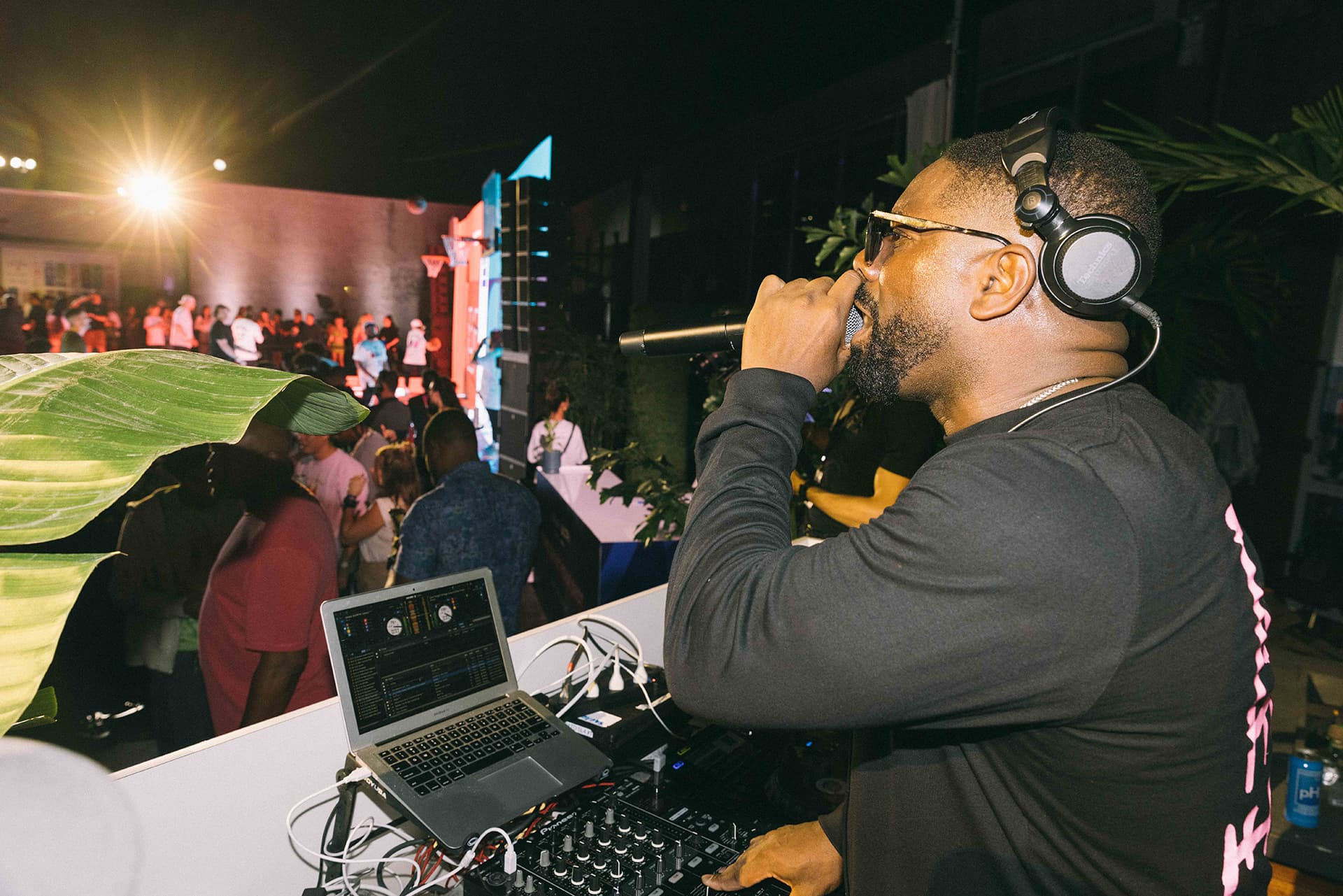 Michelob ULTRA Courtside DJ