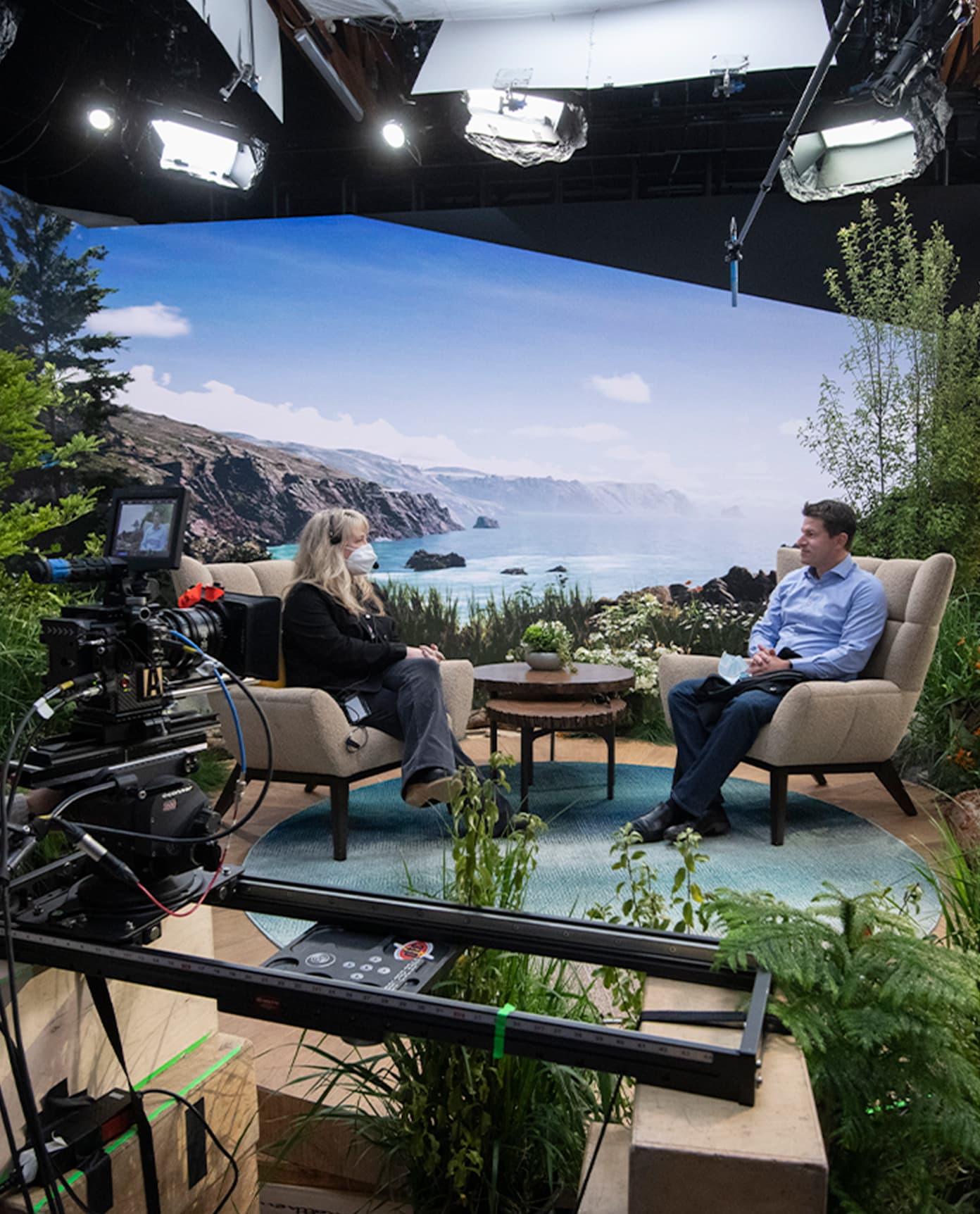 Salesforce xrstage virtual image4 2x