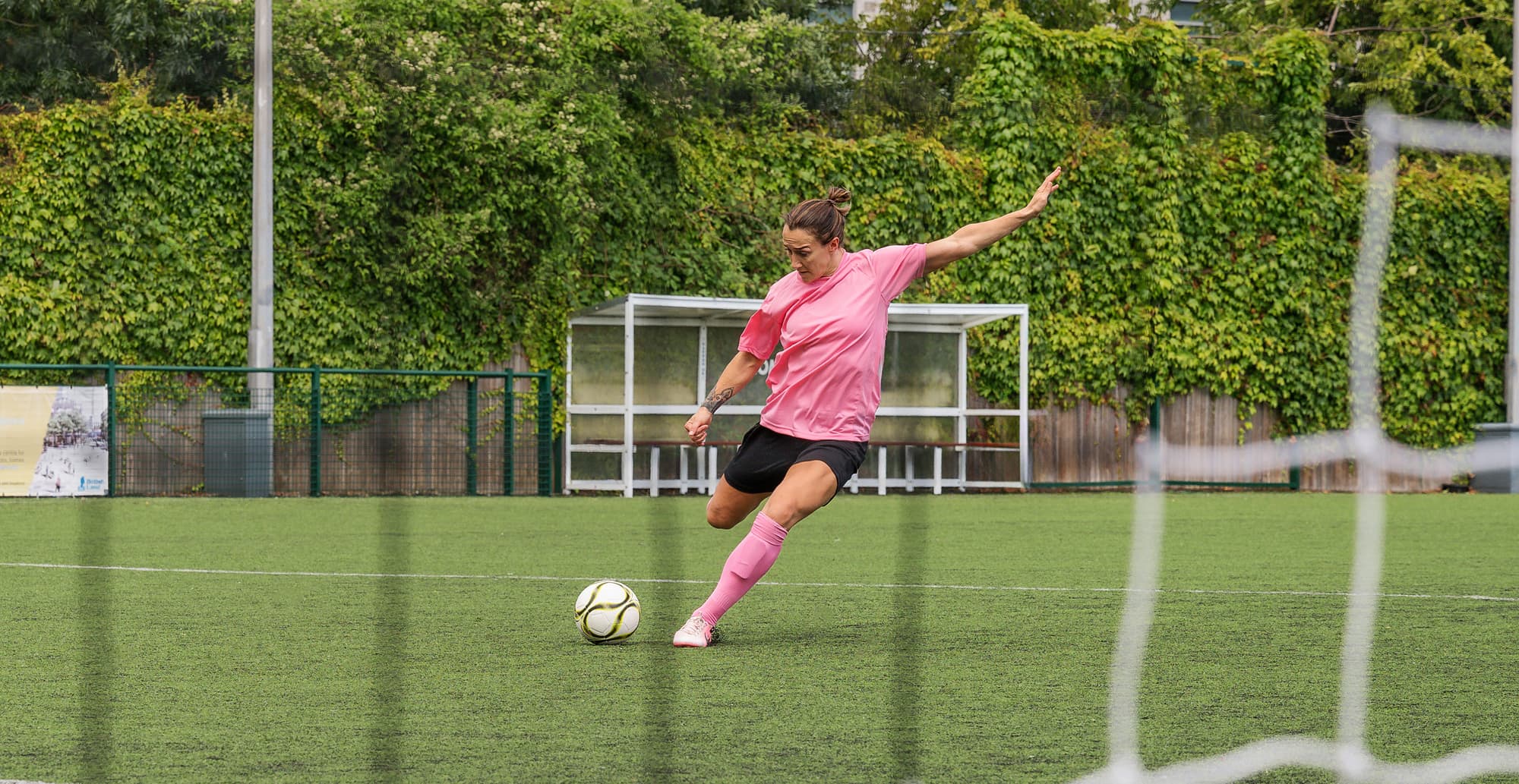 Lucy Bronze2