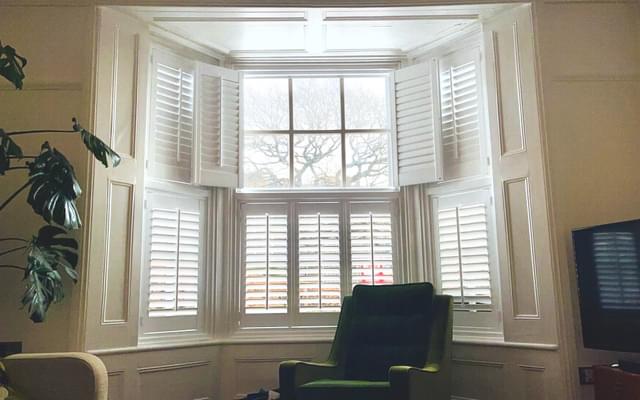 Shutters TIERED lounge edit