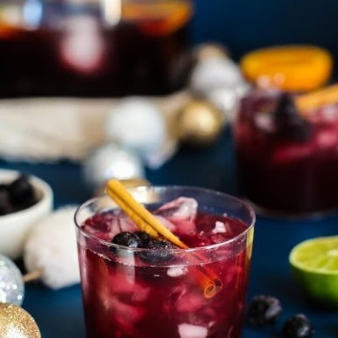 Spiced Bluebery Rum Punch 04 386x566