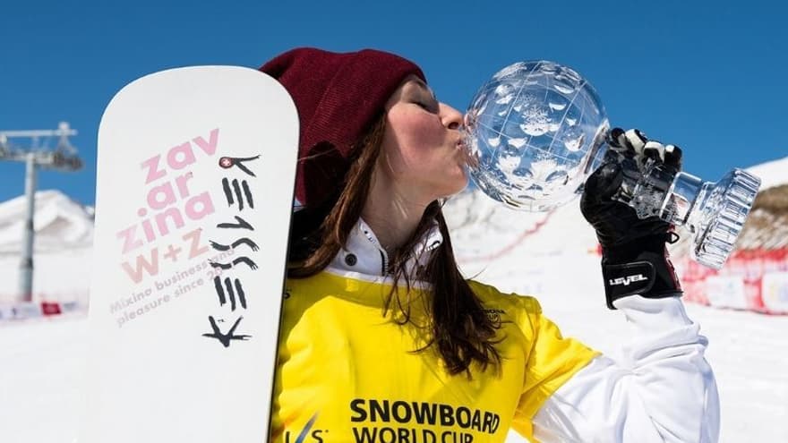 Alena Zavarzina snowboard world cup