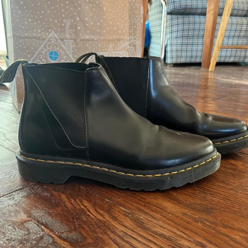 Doc martens 2025 bianca chelsea boot