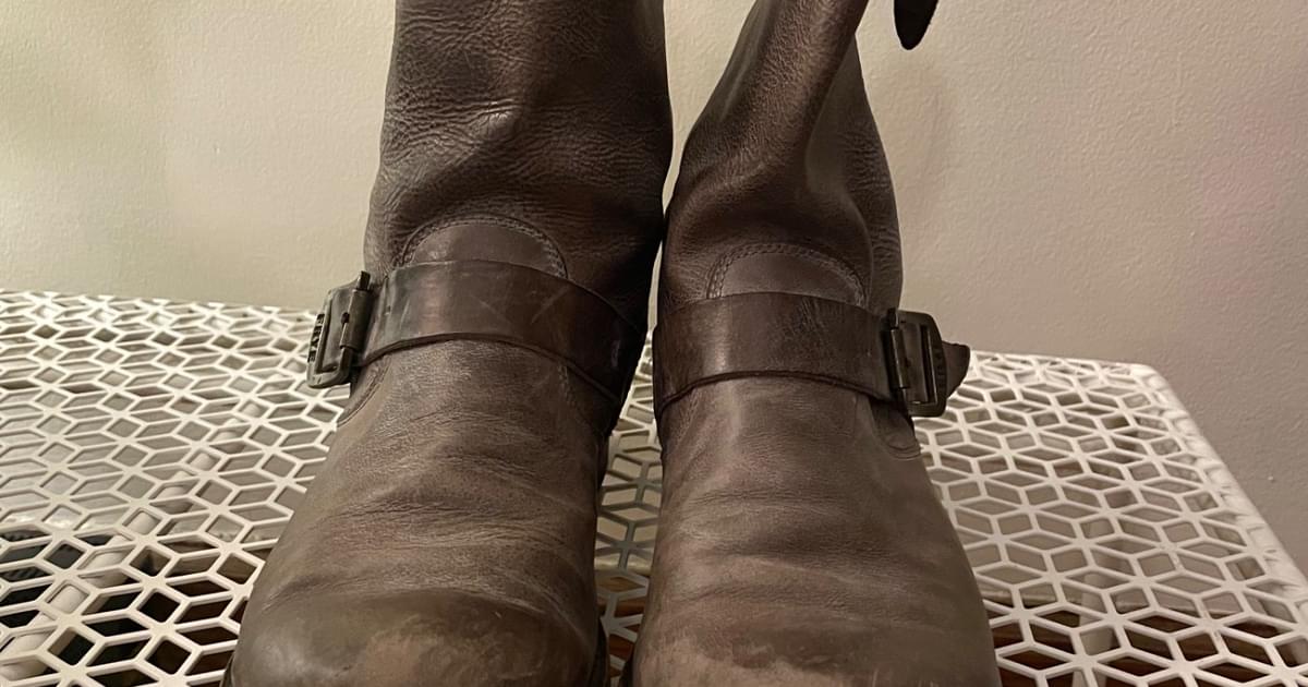 Frye short 2025 engineer boots